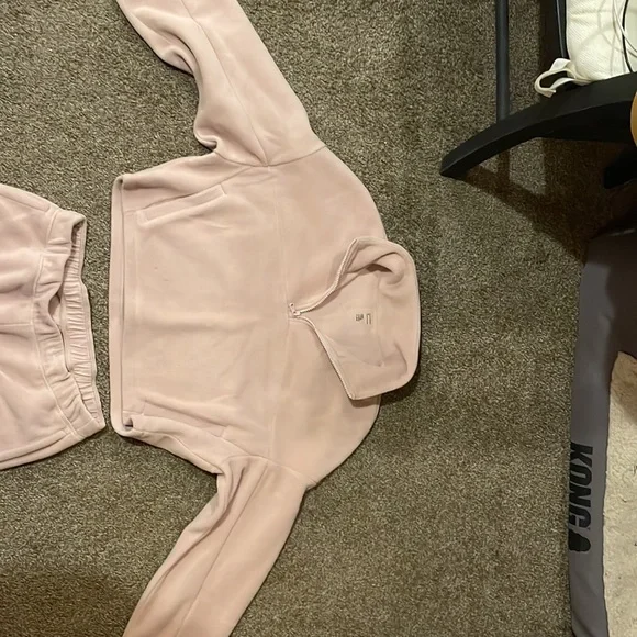 Holly Hicks Fleece Sweatshirt/Sweatpant set - Picture 2 of 4